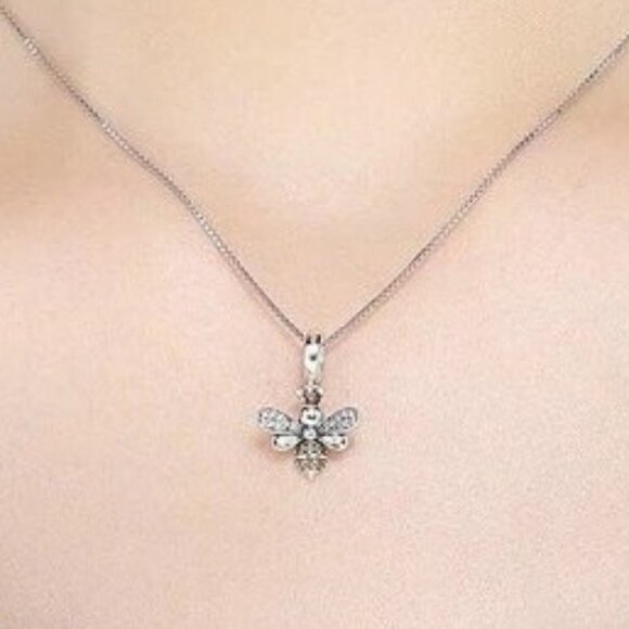💜 Sterling Silver Cubic Zirconia Bee Charm - Picture 4 of 4
